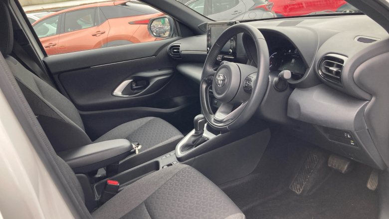 Toyota Yaris Cross 1.5 Hybrid Design 5dr CVT Hybrid Estate